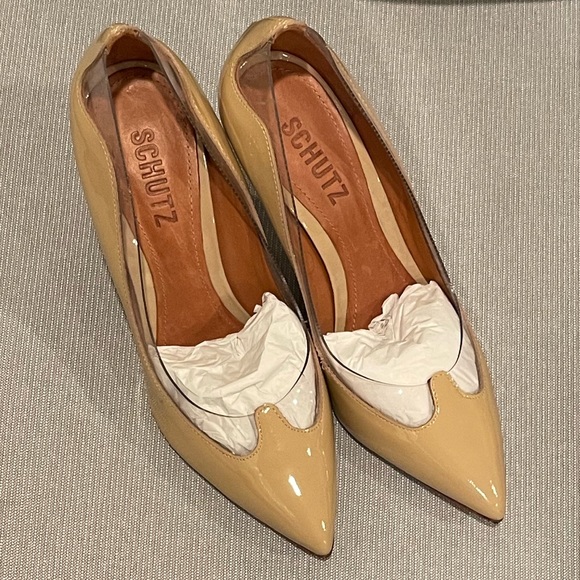 NEW Schutz Tan Patent Clear Scalloped Border Pointed High Heels 6 - Picture 2 of 16